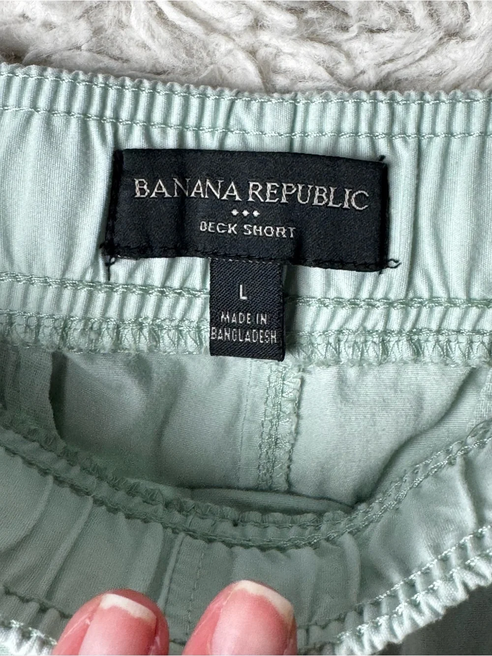 Banana Republic Men's Athletic Drawstring Deck Shorts in Mint Green - 8”
